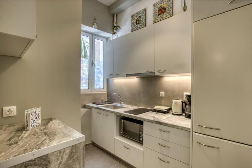 Plaka Filotheis House A Apartment Athens Ngoại thất bức ảnh
