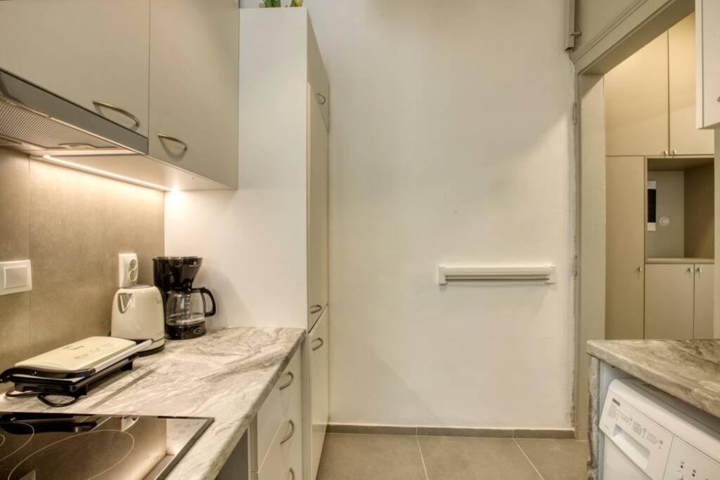 Plaka Filotheis House A Apartment Athens Ngoại thất bức ảnh