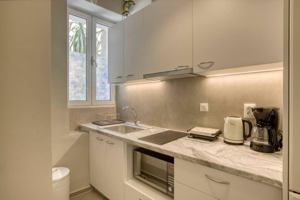 Plaka Filotheis House A Apartment Athens Ngoại thất bức ảnh
